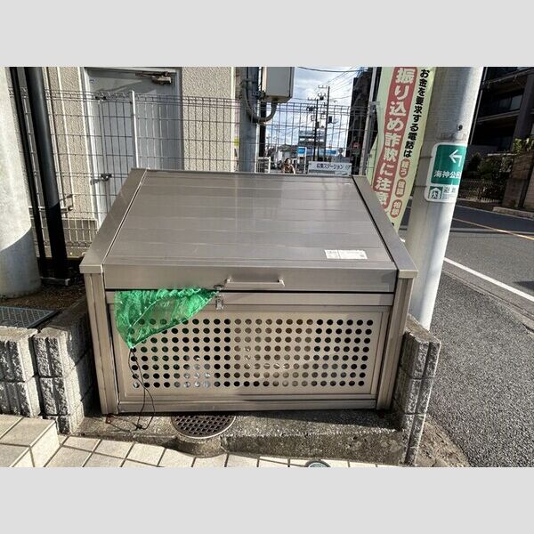 現地周辺 (ゴミステーション)