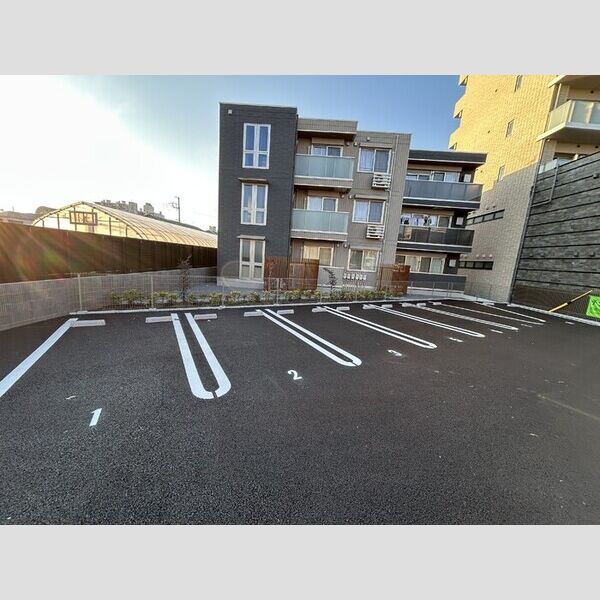 駐車場 (駐車場)