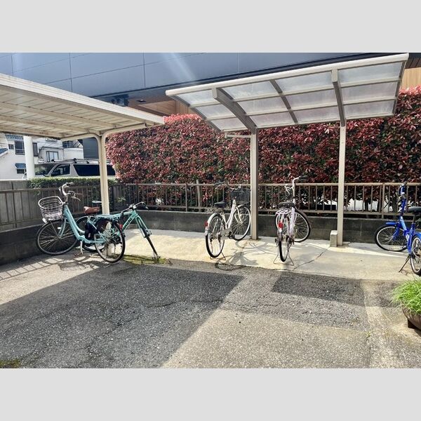 現地周辺 (駐車場)