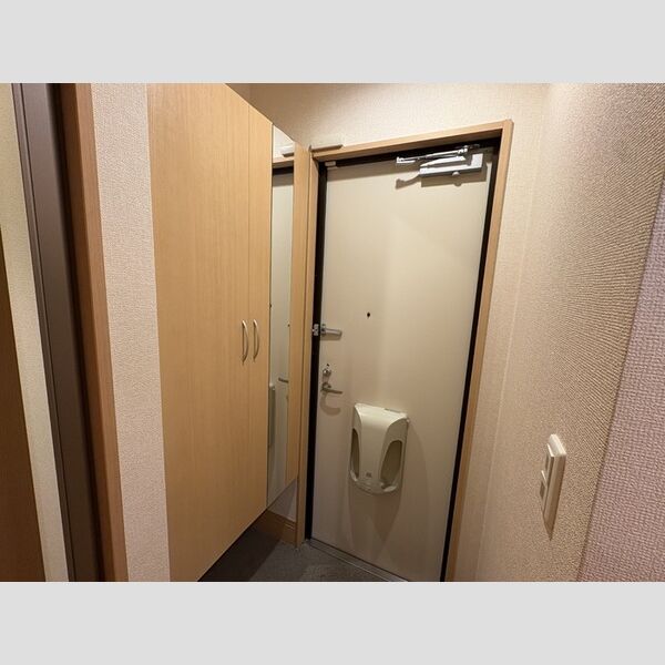 玄関 (玄関)