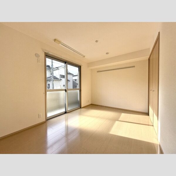 その他 (西側洋室)