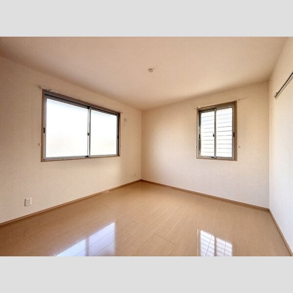 その他 (東側洋室)