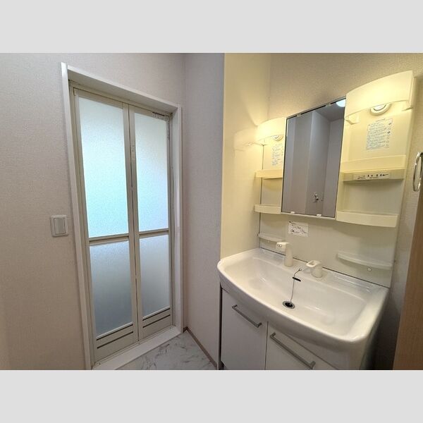 洗面所 (洗面所)