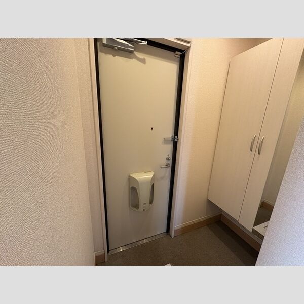 玄関 (玄関)