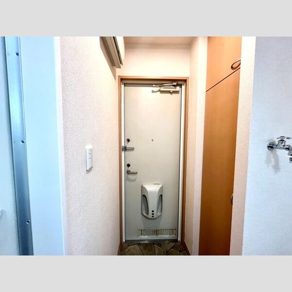玄関 (玄関)