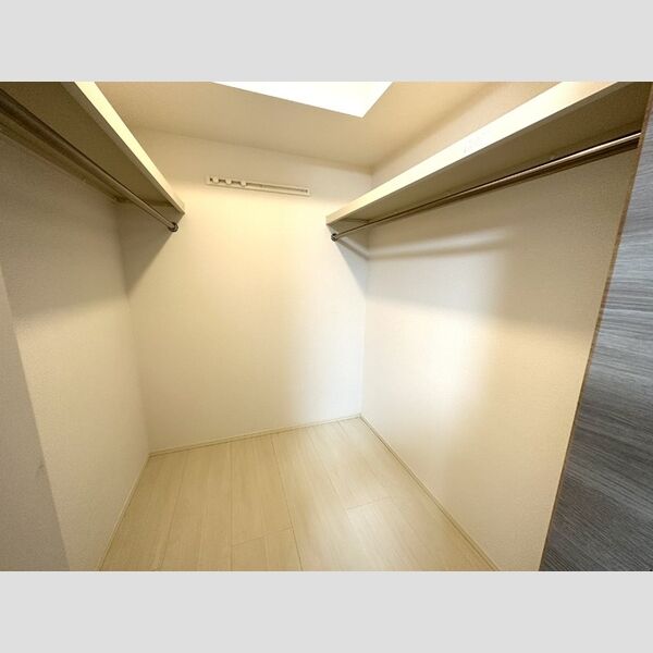 収納 (ウォークインクローゼット)