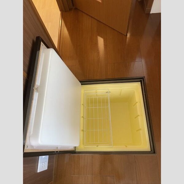収納 (床下収納)