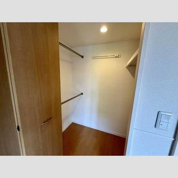 収納 (ウォークインクローゼット)