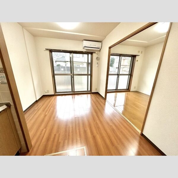 居室・リビング (DK)