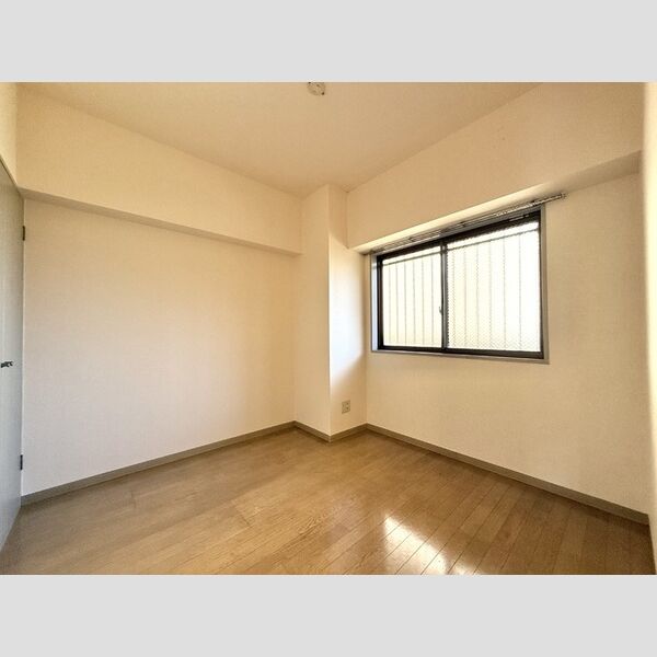 その他 (東側洋室)