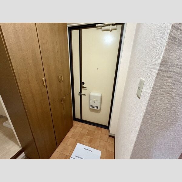 玄関 (玄関)