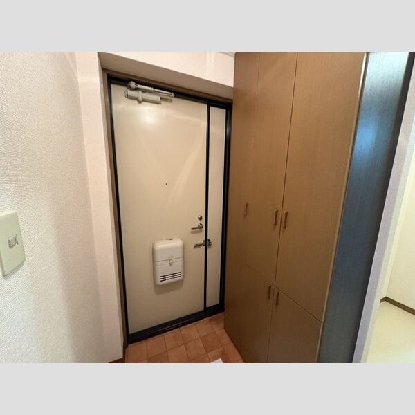 玄関 (玄関)