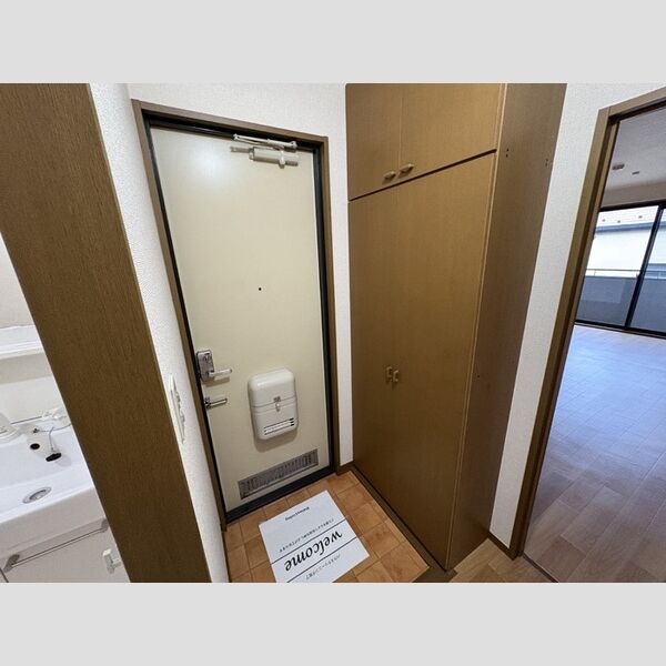 玄関 (玄関)
