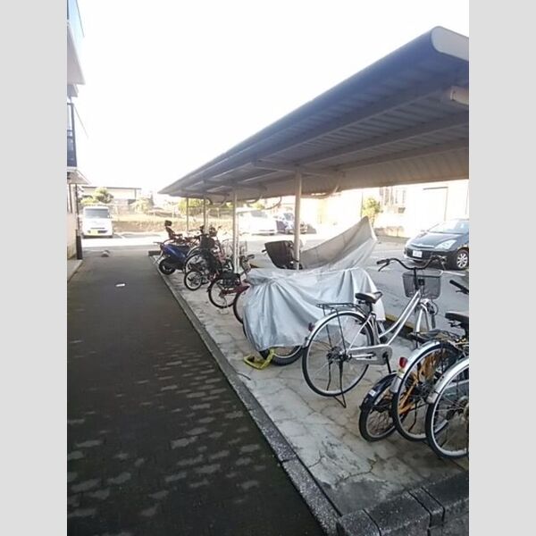 駐車場 (駐輪場)