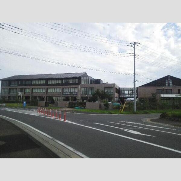 現地周辺 (小学校)