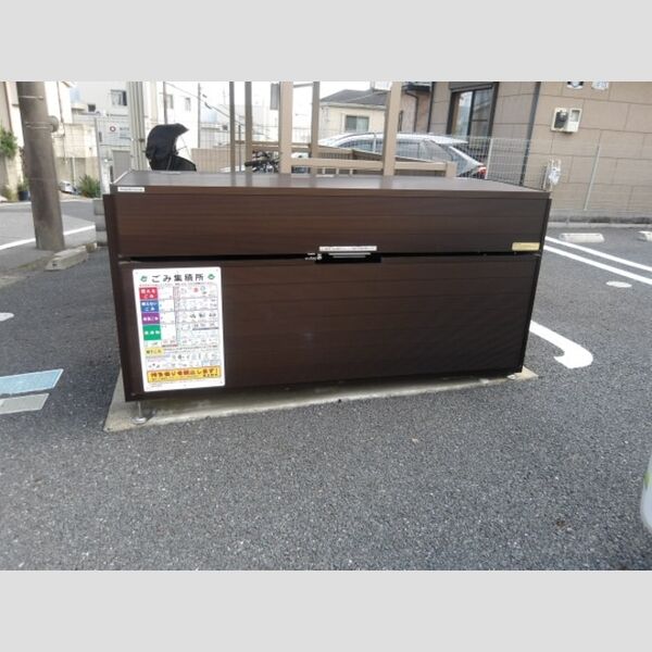 現地周辺 (入居者様専用ゴミスットカー)
