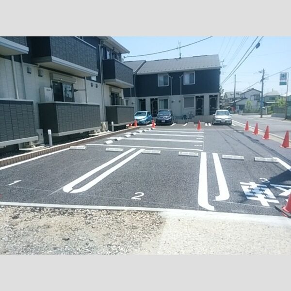 駐車場 (駐車場)