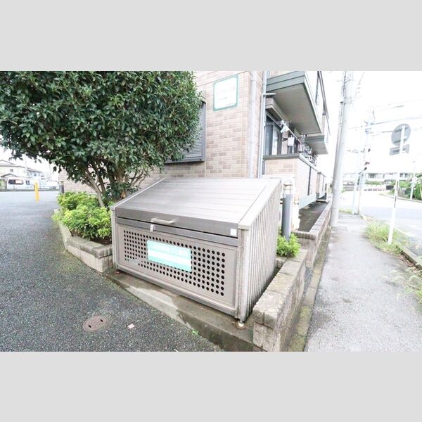 現地周辺 (ゴミステーション)