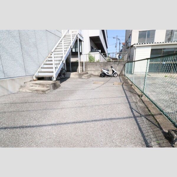 駐車場 (駐車場(要空き確認))