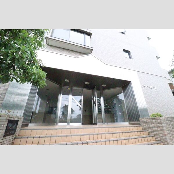 エントランス (エントランス)