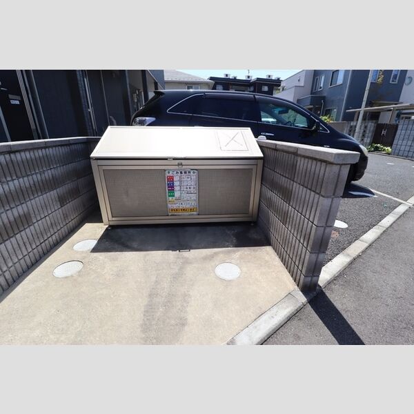 現地周辺 (入居者様専用ゴミストッカー)