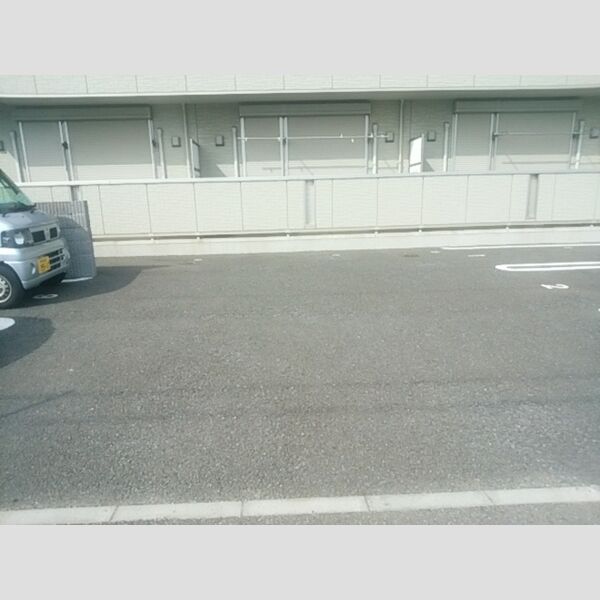 駐車場 (駐車場)