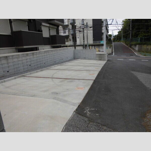 駐車場 (駐車場)