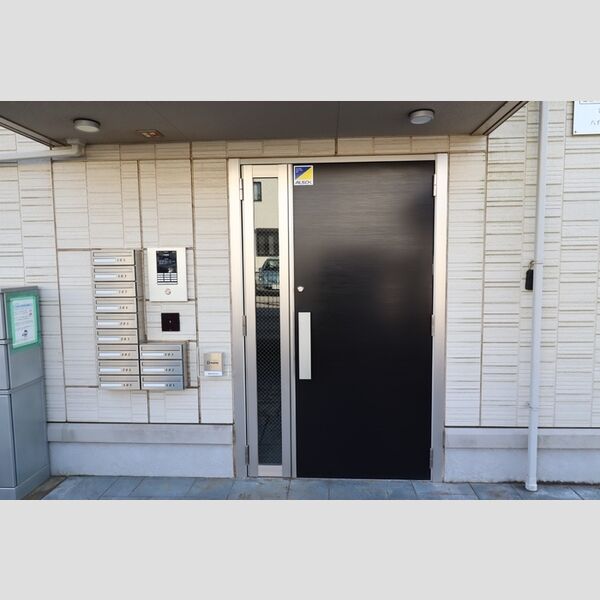 エントランス (オートロック付エントランス)