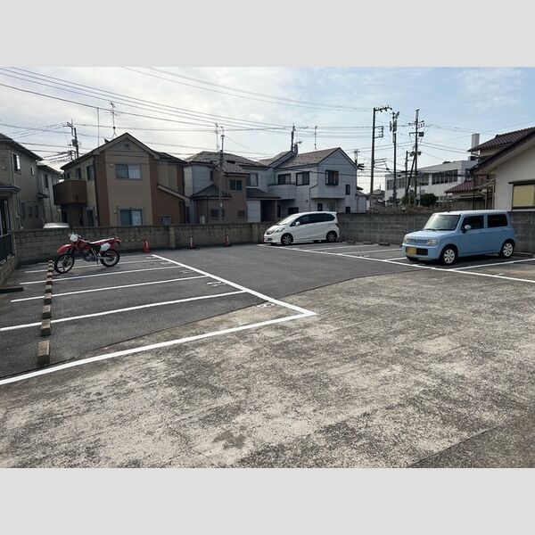 駐車場 (メゾンブランシェ駐車場)