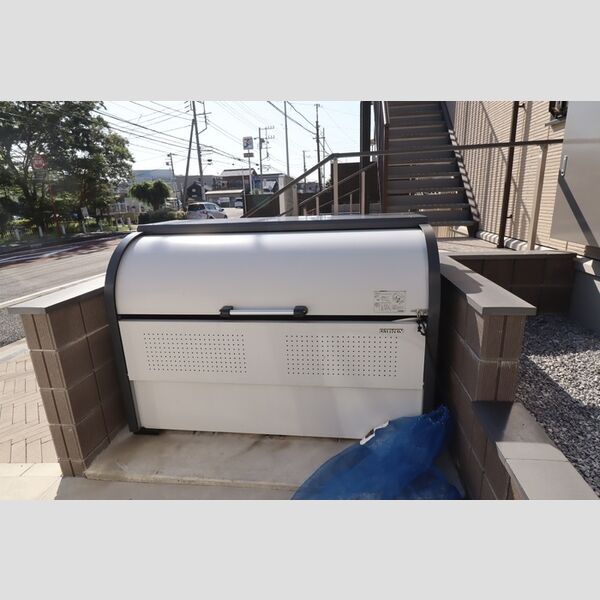 現地周辺 (入居者様専用ゴミストッカー)
