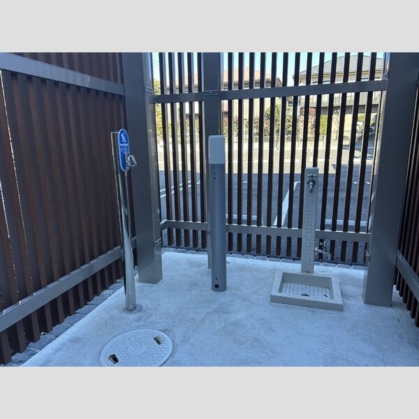 現地周辺 (ペット足洗い場)