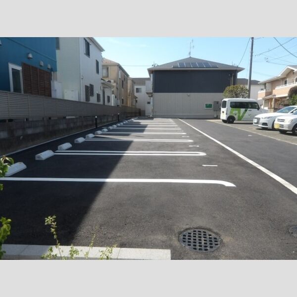 駐車場 (駐車場)