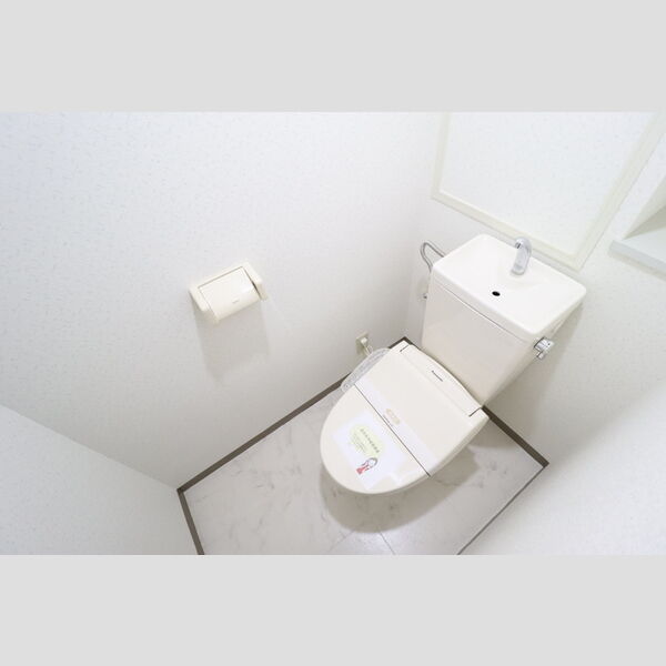 トイレ (温水洗浄便座)