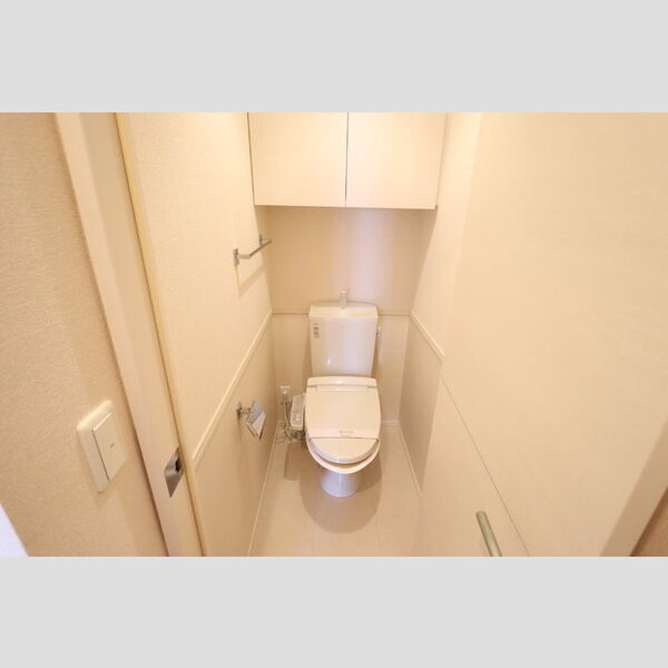 トイレ (温水洗浄便座)