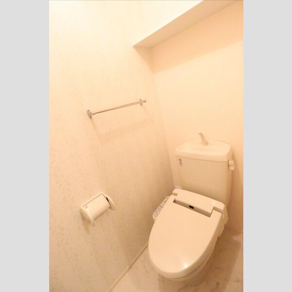 トイレ (温水洗浄暖房便座)