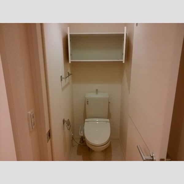 トイレ (温水洗浄便座)