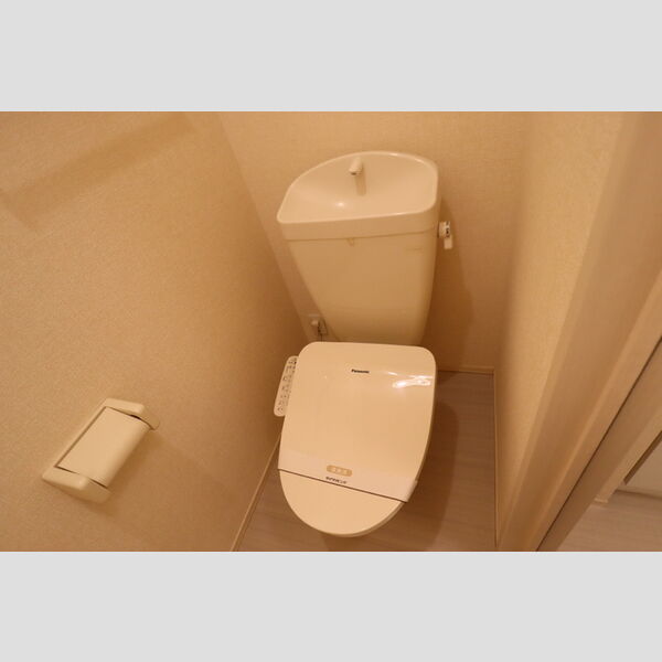 トイレ (温水洗浄暖房便座)