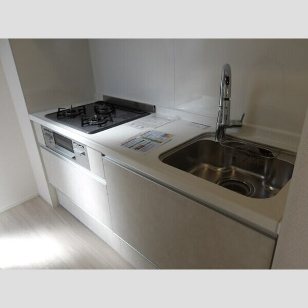 キッチン (3口ガスコンロ付システムキッチン)