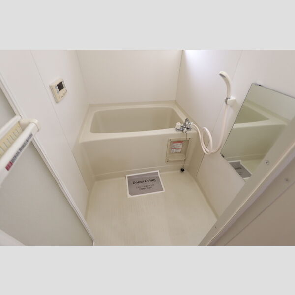 バス (追い焚き給湯機能付き浴室)