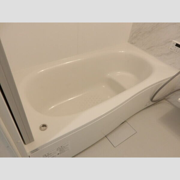 バス (追い焚き給湯機能付き浴室)