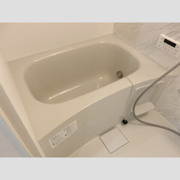 バス (追い焚き給湯機能付き浴室)