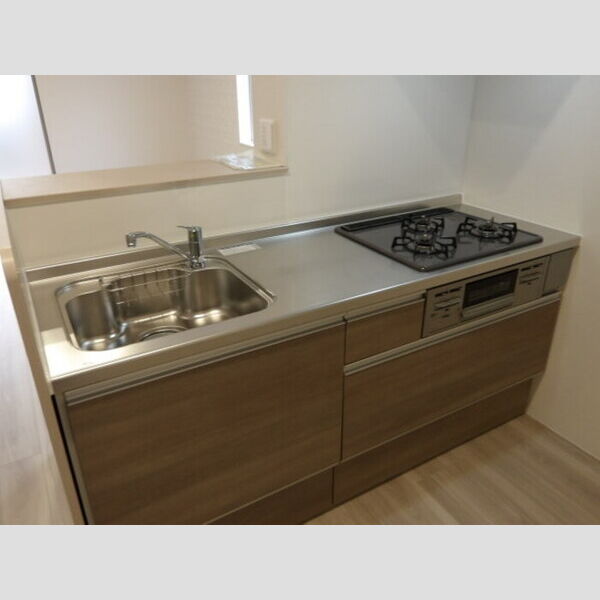 キッチン (対面式3口ガスコンロ付システムキッチン)