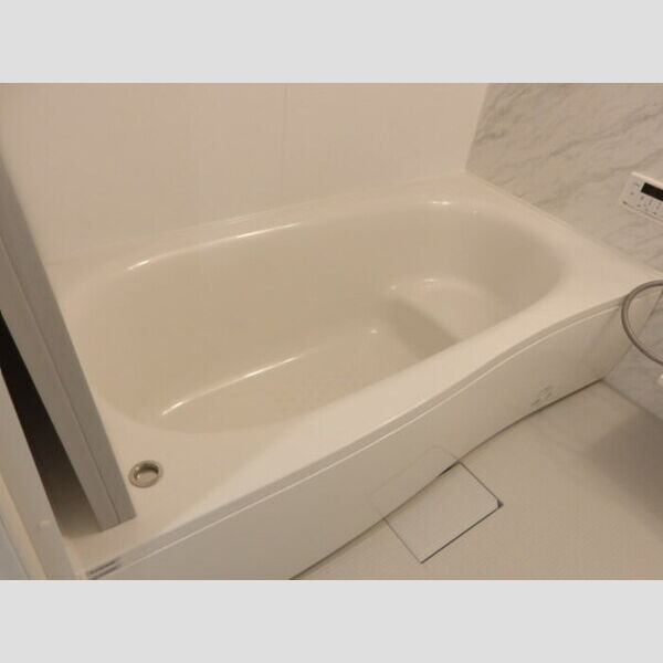 バス (追い焚き給湯機能付き浴室)