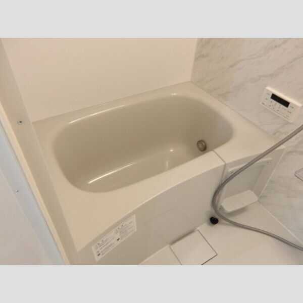 バス (追い焚き給湯機能付き浴室)