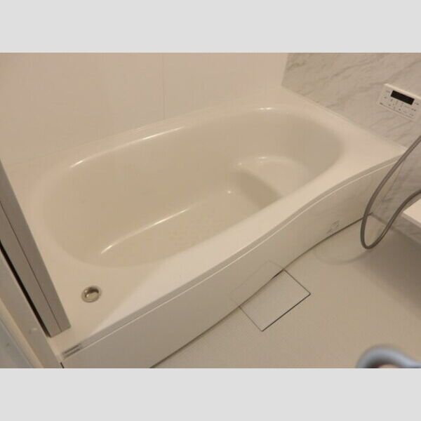 バス (追い焚き給湯機能付き浴室)