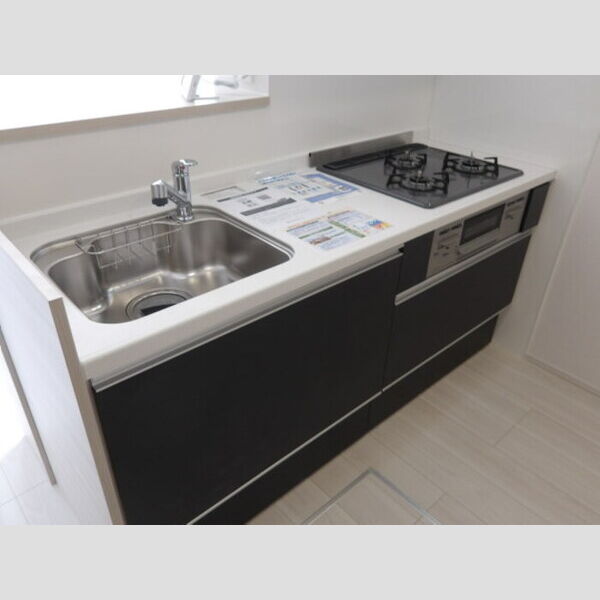 キッチン (対面式3口ガスコンロ付システムキッチン)