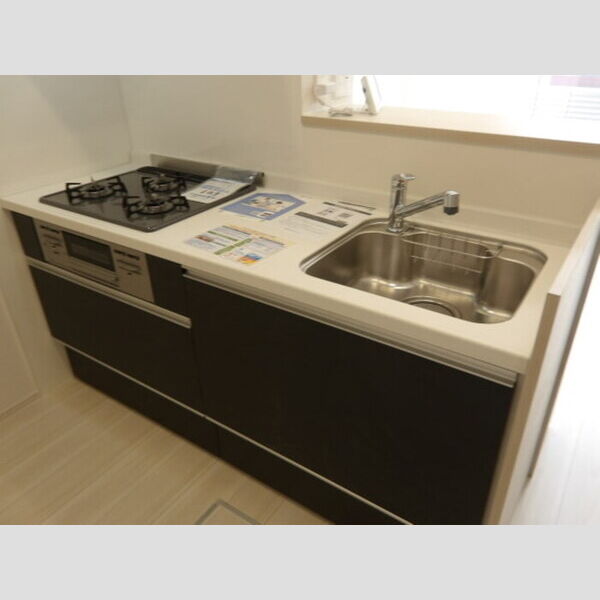 キッチン (対面式3口ガスコンロ付システムキッチン)