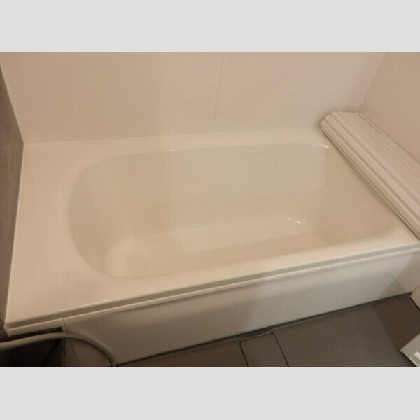 バス (追い焚き給湯機能付き浴室)