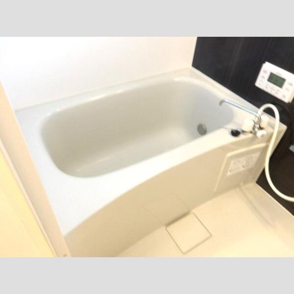 バス (追い焚き給湯機能付き浴室)