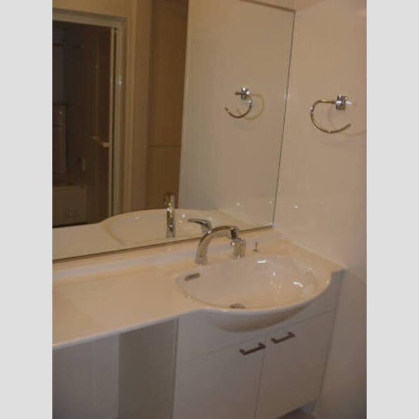 洗面所 (洗髪洗面化粧台)